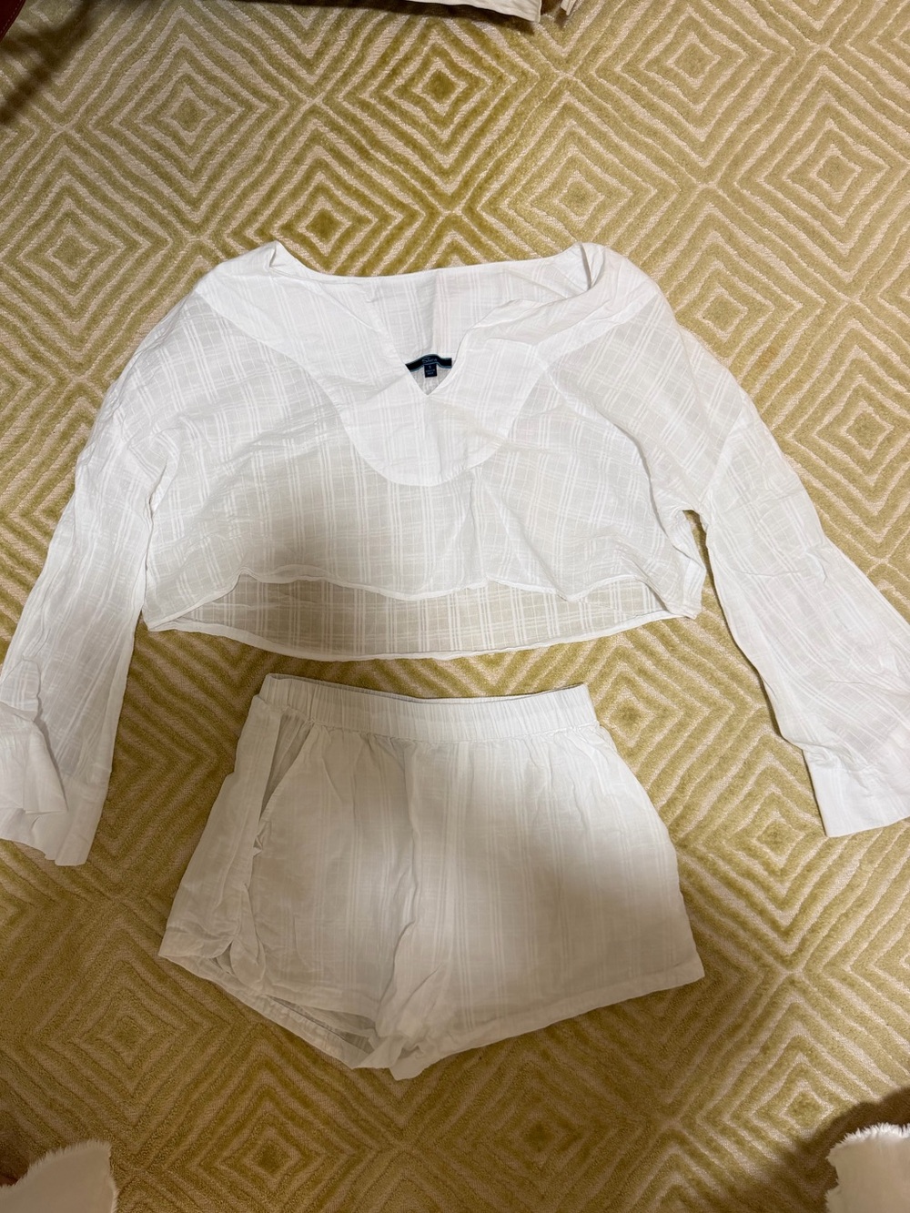 Cropped White Long-Sleeve Top — Lightweight Summer Crop and Matching Shorts